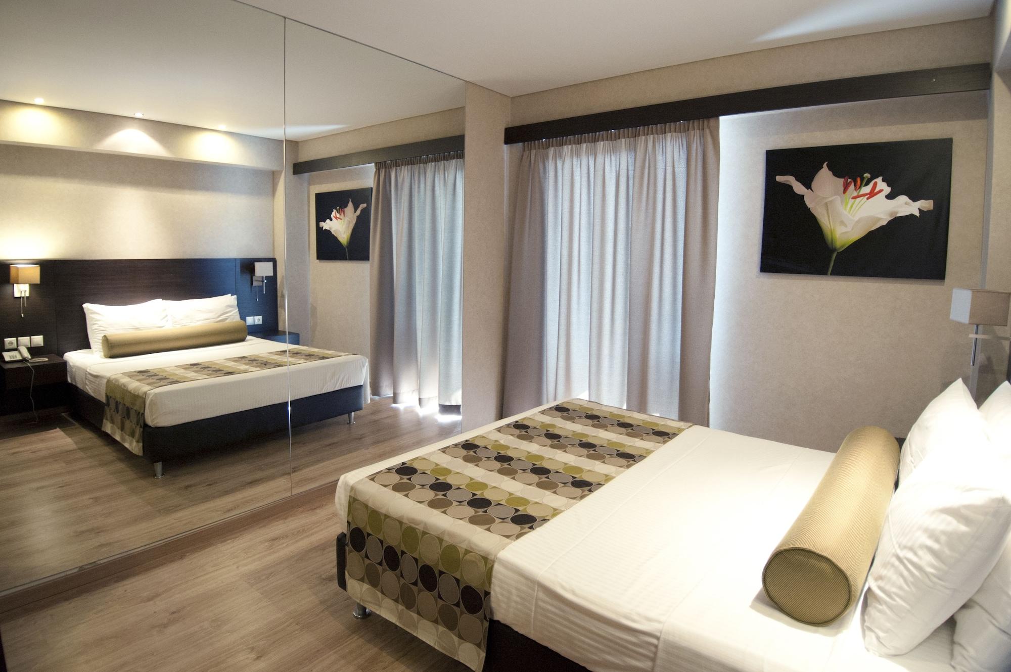 เนเฟลิ โฮเต็ล อลิมอส Hotel Alimos ภายนอก รูปภาพ
