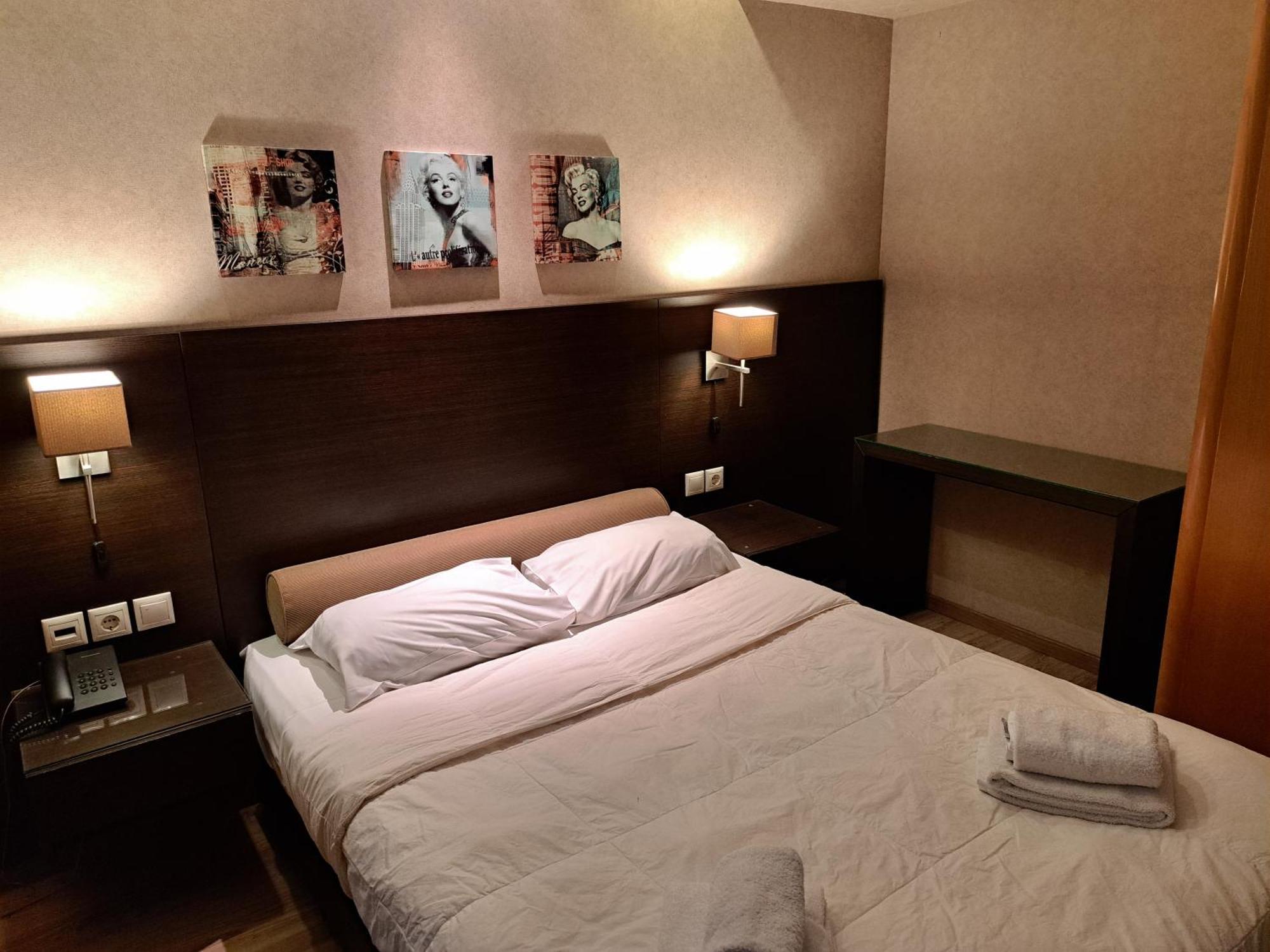 เนเฟลิ โฮเต็ล อลิมอส Hotel Alimos ภายนอก รูปภาพ