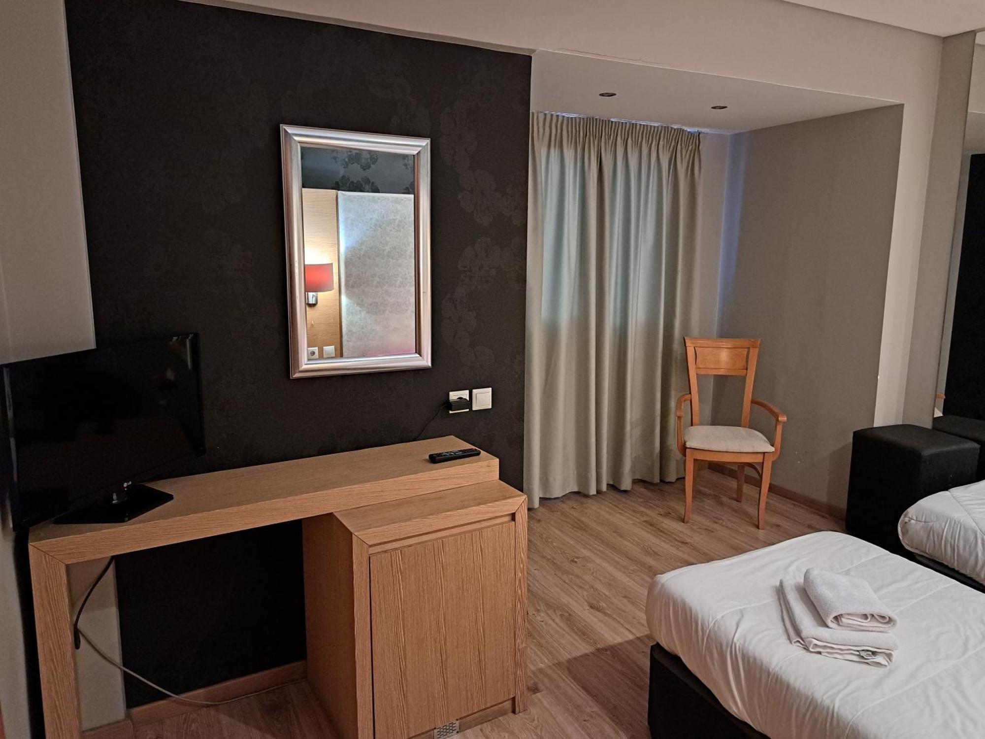 เนเฟลิ โฮเต็ล อลิมอส Hotel Alimos ภายนอก รูปภาพ