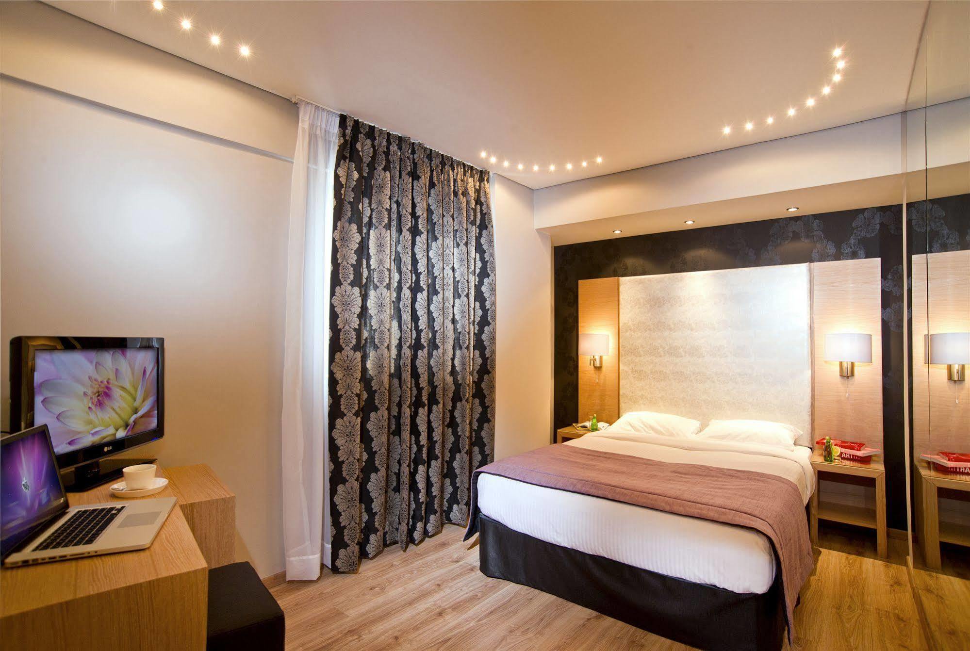 เนเฟลิ โฮเต็ล อลิมอส Hotel Alimos ภายนอก รูปภาพ