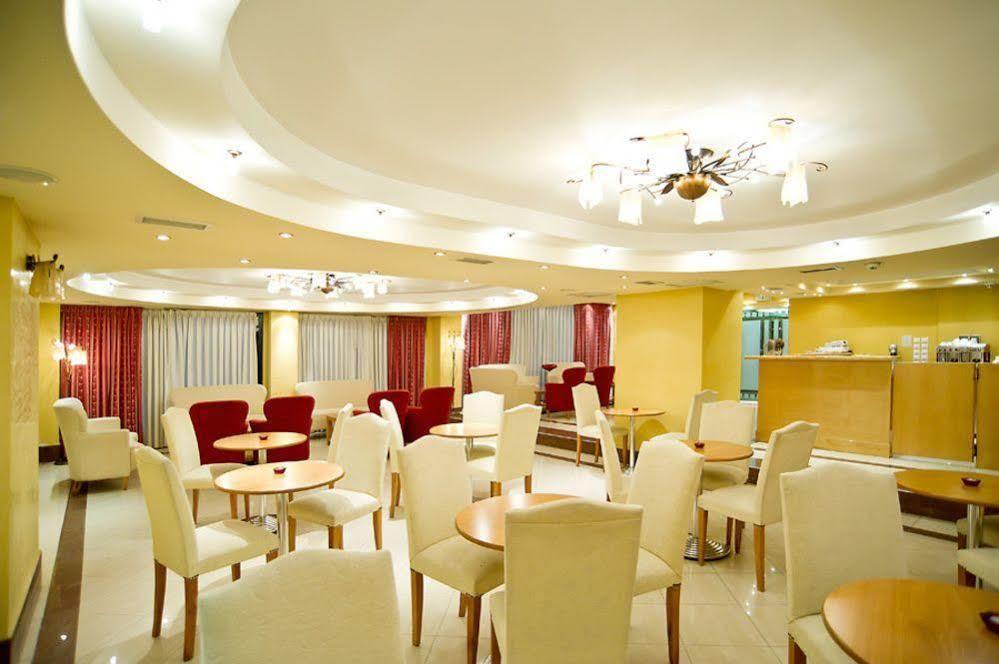 เนเฟลิ โฮเต็ล อลิมอส Hotel Alimos ภายนอก รูปภาพ